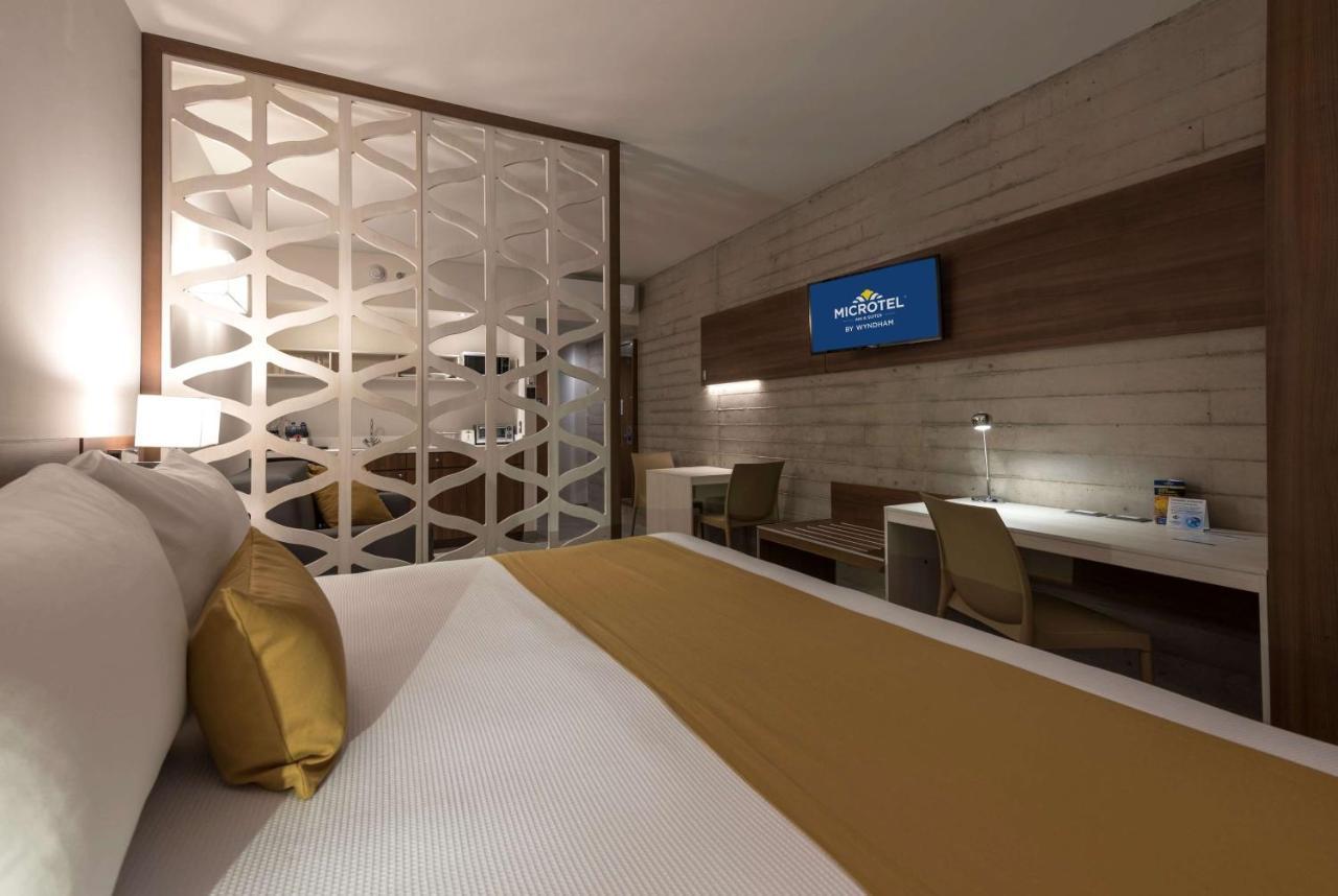 Microtel Inn & Suites By Wyndham Guadalajara Sur Palomar Exterior photo